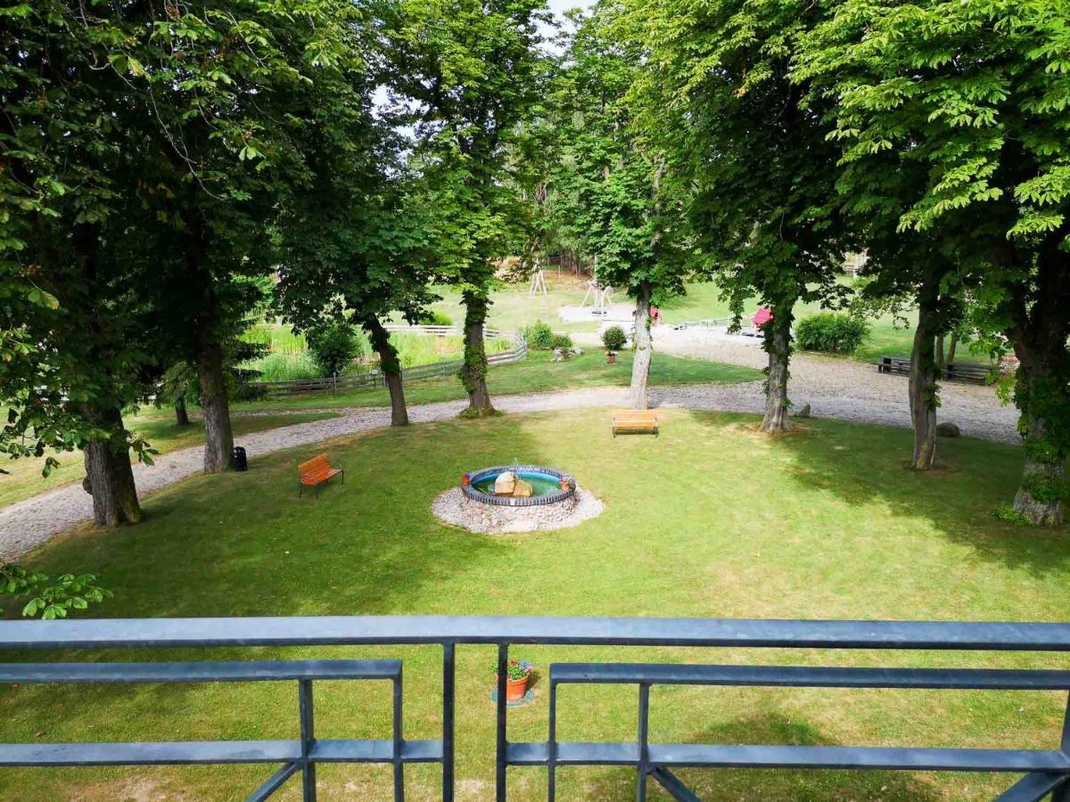 Apartamento Gutshof Gross Behnkenhagen Exterior foto
