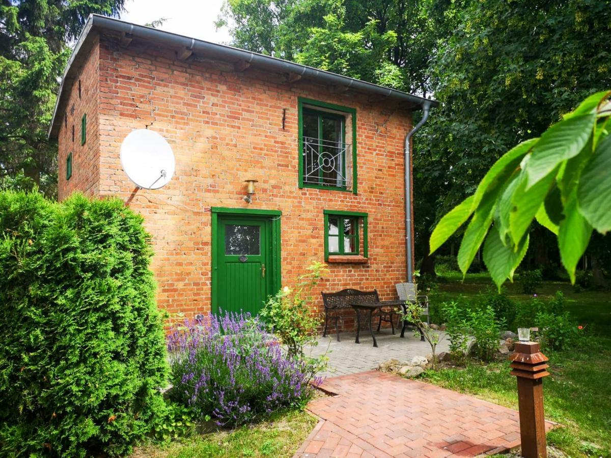 Apartamento Gutshof Gross Behnkenhagen Exterior foto